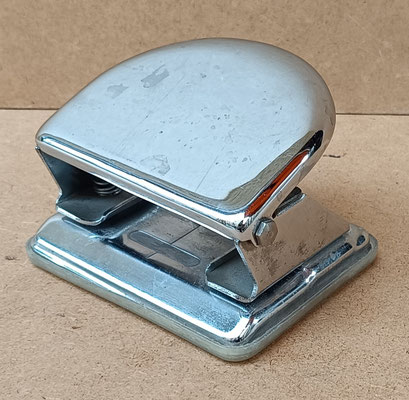 Perforadora metal Petrus. 7,5x11x9