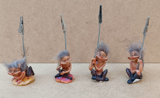 Duende con pinza para notas. Ref 40800008. 12x5x4