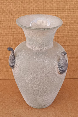 Jarrón vidrio empolvado. 22x13