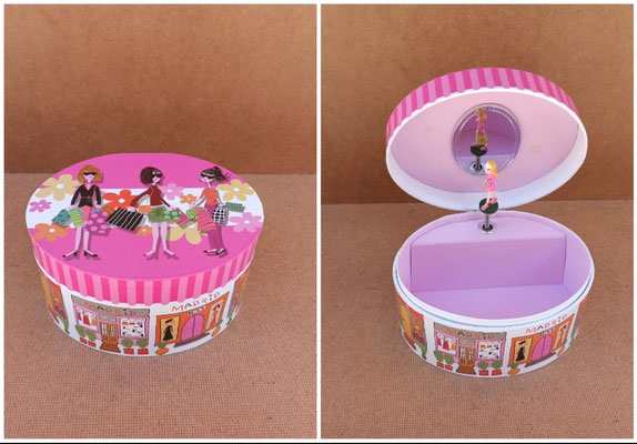 Joyero musical con muñeca giratoria. Ref 614883M. 15x9x8,5