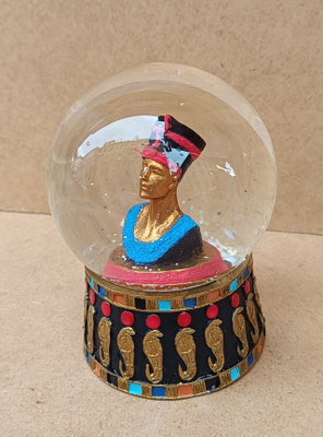 Bola de purpurina Nefertiti resina. Ref 47517. 12,5X8,5