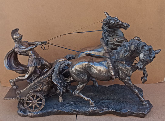 Centurión romano en biga. 60x21x42