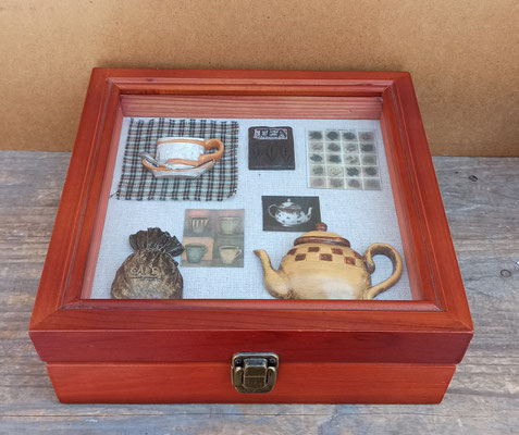 Caja para infusiones madera y resina. Ref 53164. 23x23x8