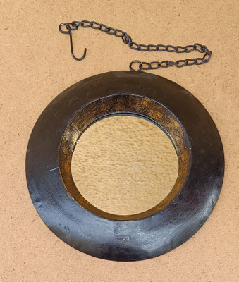Espejo metal. Ref 12876. 28x25. Cadena 37 cms