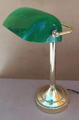 Lámpara banquero cristal verde. 43x27. Base 15 centímetros diámetro. 