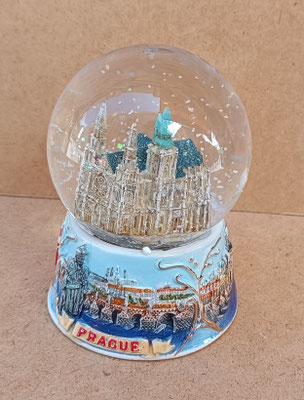 Bola de nieve Praga base cerámica. 11x9