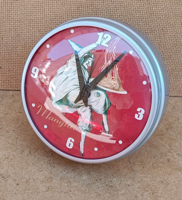 Reloj despertador mangia con imán. Ref 31906 11,5x11,5x4