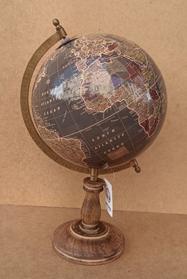 Globo terráqueo base madera. Ref 19073. 37x22x20