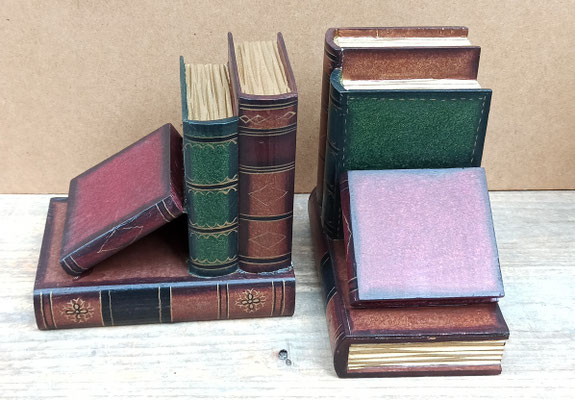 Sujetalibros madera. Ref 11664. 15x15x10