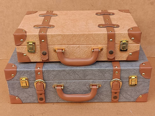 Maletas. Ref 20153. Pequeña 40x23x10. Mediana 38x28x15. 