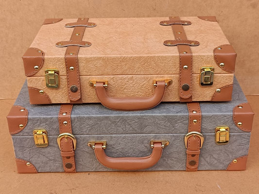 Maletas. Ref 20153. Pequeña 40x23x10. Mediana 38x28x15. 