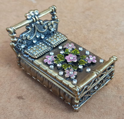 Caja cama metal esmaltado. Ref 2732. 4x,5x6,5