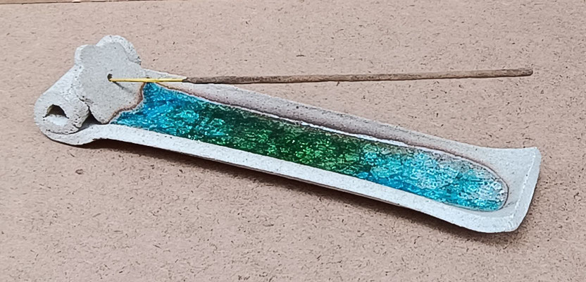 Quemador de incienso cerámica. Ref PF. 22x5x3
