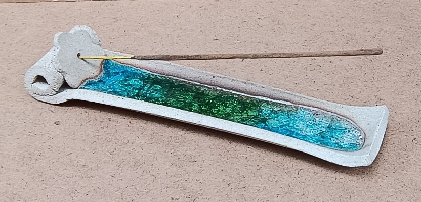 Quemador de incienso cerámica. Ref PF. 22x5x3