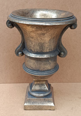 Copa de resina. Ref 193330. 35,5x26x14,5. 
