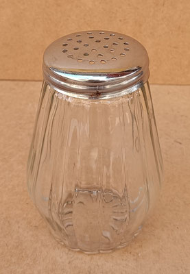 Salero cristal tapa metal. Ref GALI. 11x8