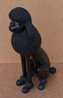 Caniche resina. 30x12x15