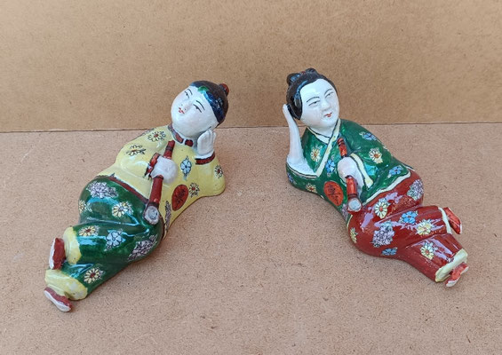 Pareja chinos porcelana. Ref JD008. 17x6x7