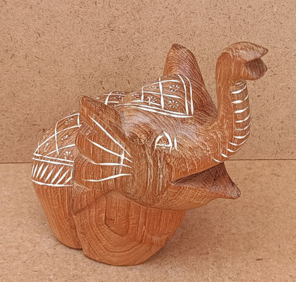 Elefante madera teca tallada. Ref EL0330. 17x19x7