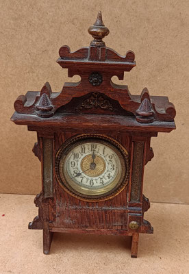 Reloj antiguo de madera. Ref RG024. 23x13x7. No funciona 