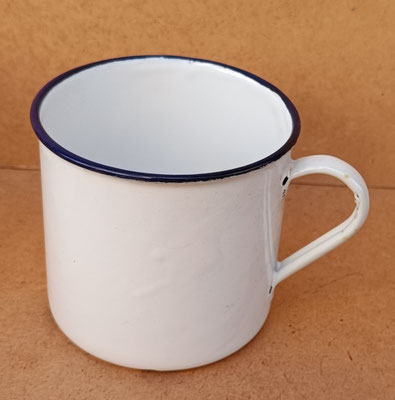 Taza metal esmaltado. Ref 62480. 9x13x9,5