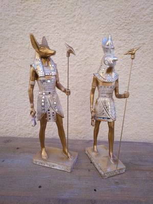 Figuras egipcias en resina