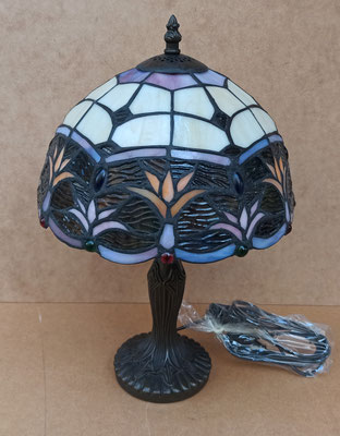 Lámpara Tiffany base resina. Ref 23001994. 45x25.