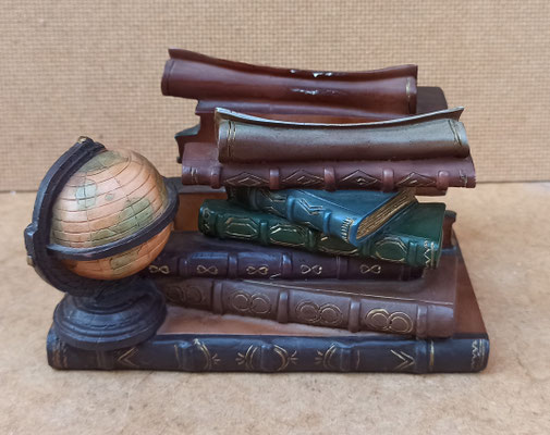 Cartero resina. Ref 53023. 8x13x8