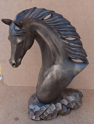 Cabeza caballo resina. Ref 25125. 40x22x14