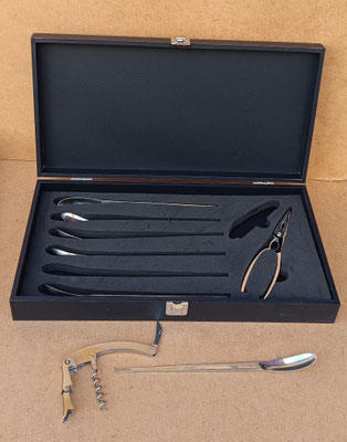 Set 6 cubiertos para marisco con sacacorchos y pinzas. Ref 6248. 6,5x40,5x21