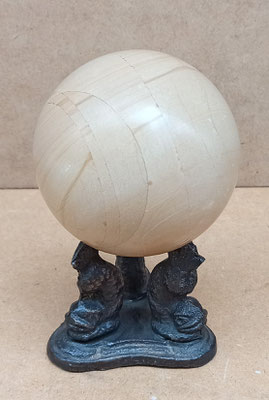 Bola Ónix 8 cms. Ref 1537003. Soporte delfines metal ref 26119.