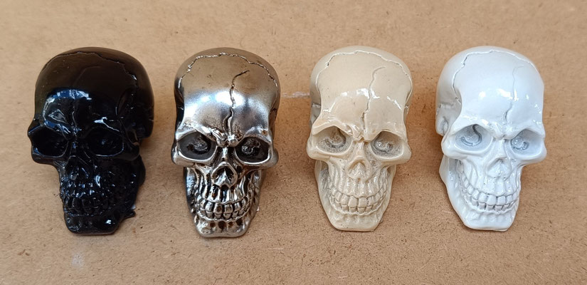 Calaveras resina minis. Ref SK210. 3,5x2,5x4