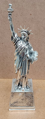 Estatua de la libertad metal. Ref 1800. 28x7,5x7,5