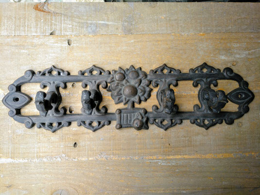 Perchero hierro. 38x10