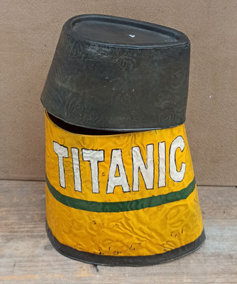 Papelera metal Titanic. Disponible en tamaño grande