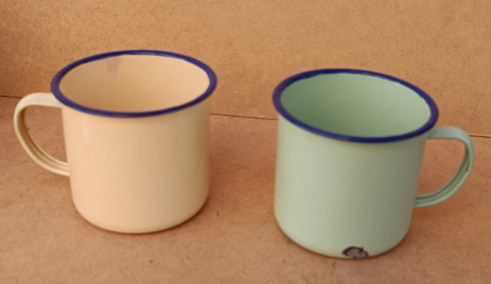 Taza metal esmaltado. Ref 48009. 8x11x9