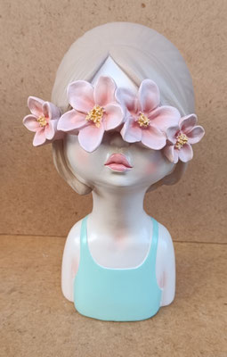 Figura resina flores. Ref 61831. 22x11x13