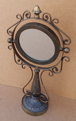 Espejo doble cara metal. Ref 263. 52x29x14. Diámetro de espejo 21 cms.