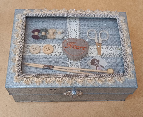Caja vitrina costurero. Ref DB059. 20x16x7