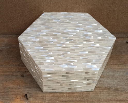 Caja madera imitación nácar. 21x7