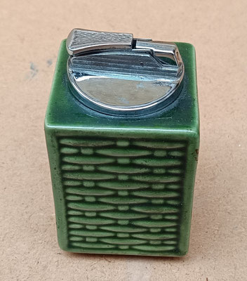 Mechero de mesa cerámica. Ref GOY. 9x6