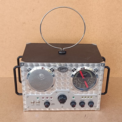Spirit of St Louis. Radio/cassette. Ref 543402. 39x19x39 (con antena)