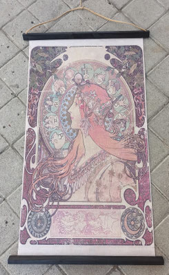 Lienzo pergamino de tela impresa Mucha. Ref 22061. 50x95