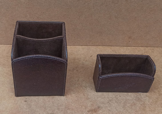 Tarjetero y bote piel. Ref Madel. Doble 11x9x9. Simple 10,5x4x6