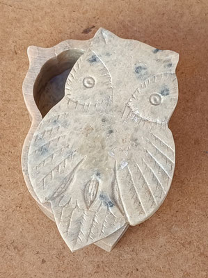 Caja búho piedra. 