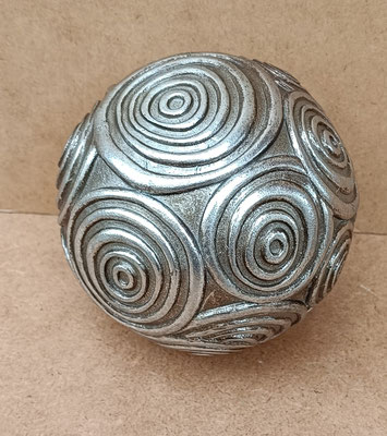 Bola decorativa resina. Ref 55323. 14 cms