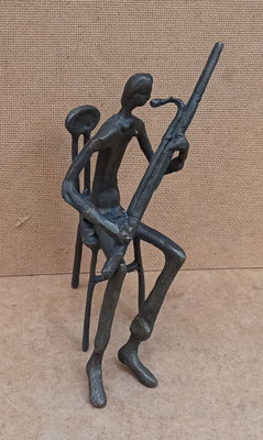 Músico bronce. Ref RC181. 22x14x11