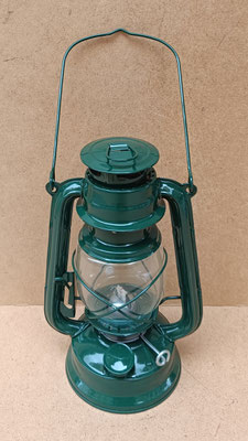 Farol de queroseno. Ref AMZ. 24x15x11,5