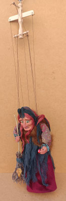 Marioneta bruja Praga. Ref PRAG03. 39x20. Bastidor 35 cms