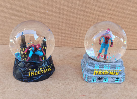 Bola de purpurina Spiderman resina. Ref 1800181. 8x6,5